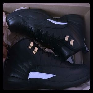 Black Jordan 12